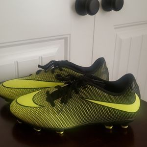 Soccer cleats